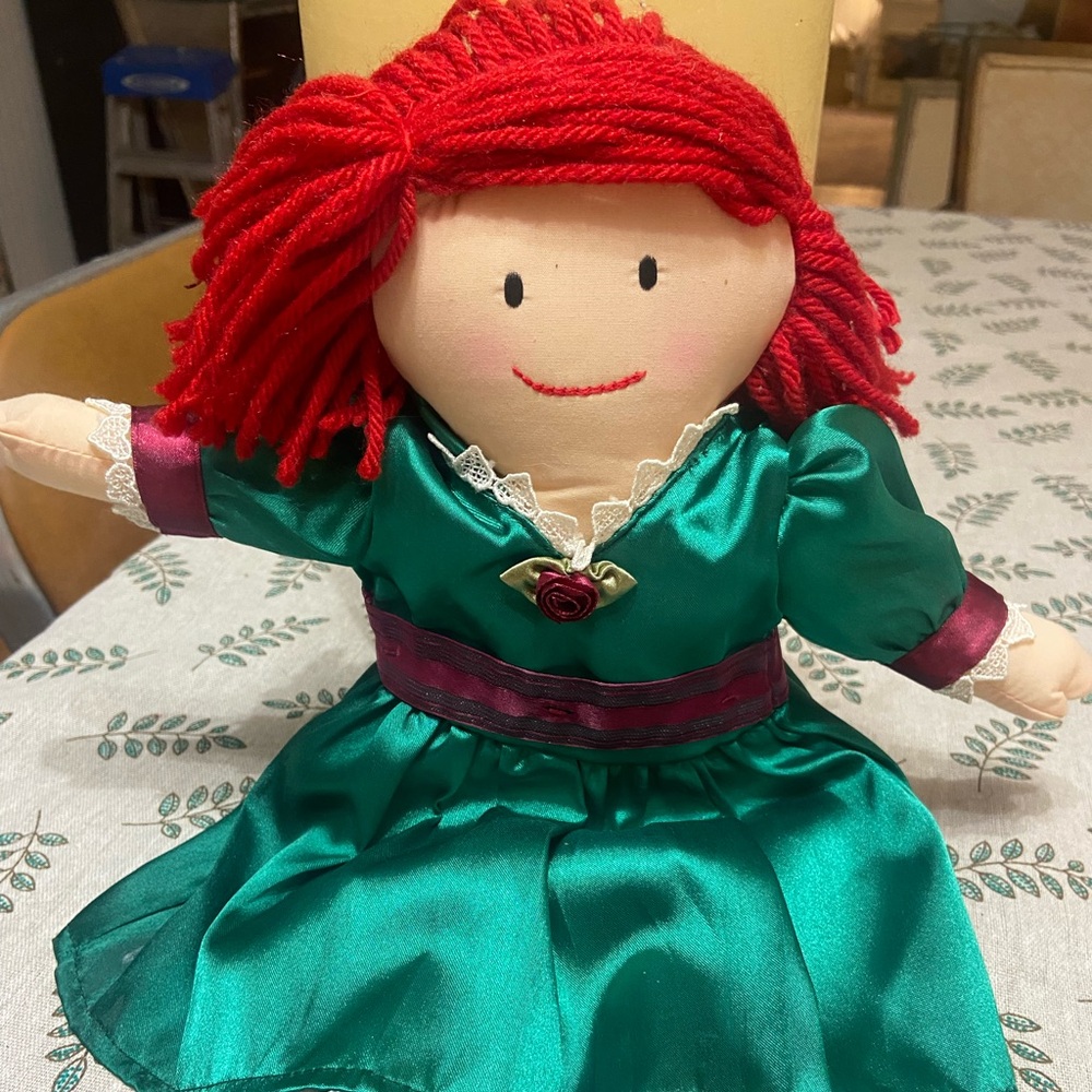Vintage Madeline doll